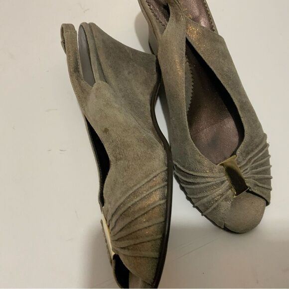 Amalfi by Rangoni gray  suede Open Toe Low Wedge Shoes Sandals Size 7.5 Italy - Picture 6 of 6